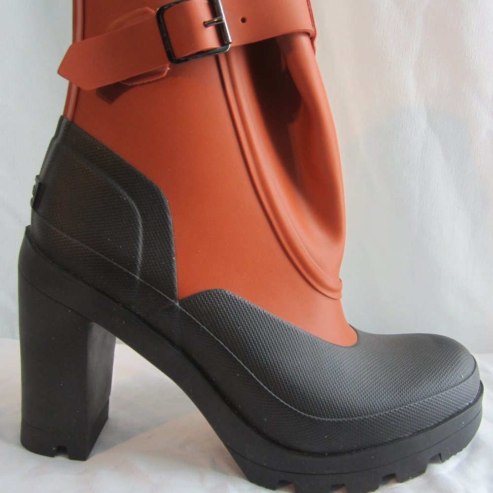 Dramatic HUNTER Orange & Black High Heel RAIN BOOTS Sz 9